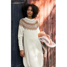 Anleitung 138/5, Kleid aus Wonder Wool dk von Novita