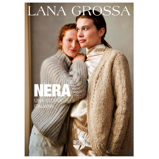 Modisches Heftcover von Lana Grossa, zwei Frauen in Strickjacken
