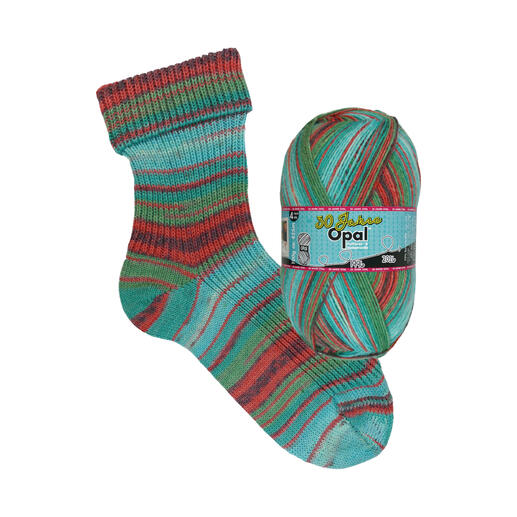 Socken aus 30 Jahre Opal Sockenwolle in bunten Farben.