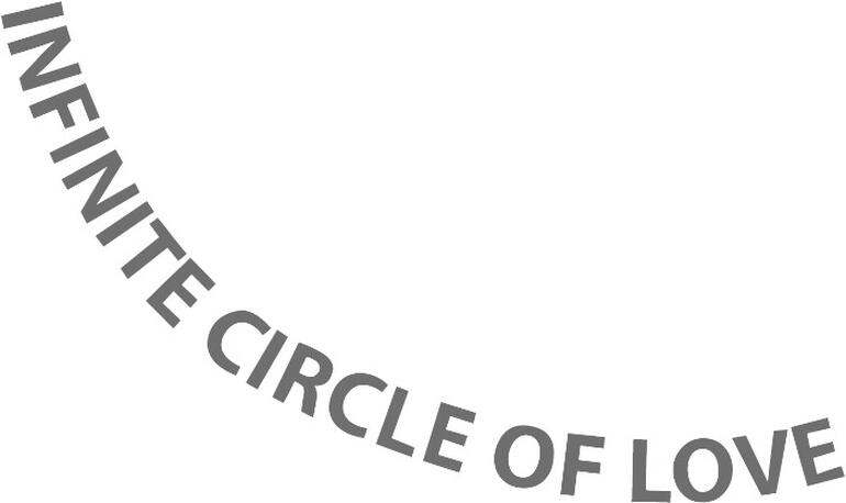 Rollmaßband in runder Form mit Herz-Muster 'Infinite Circle of Love'.
