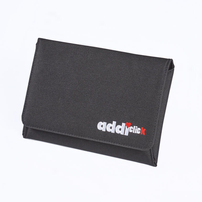 addiClick Premium Stricknadel-Set in schwarzer Aufbewahrungstasche.