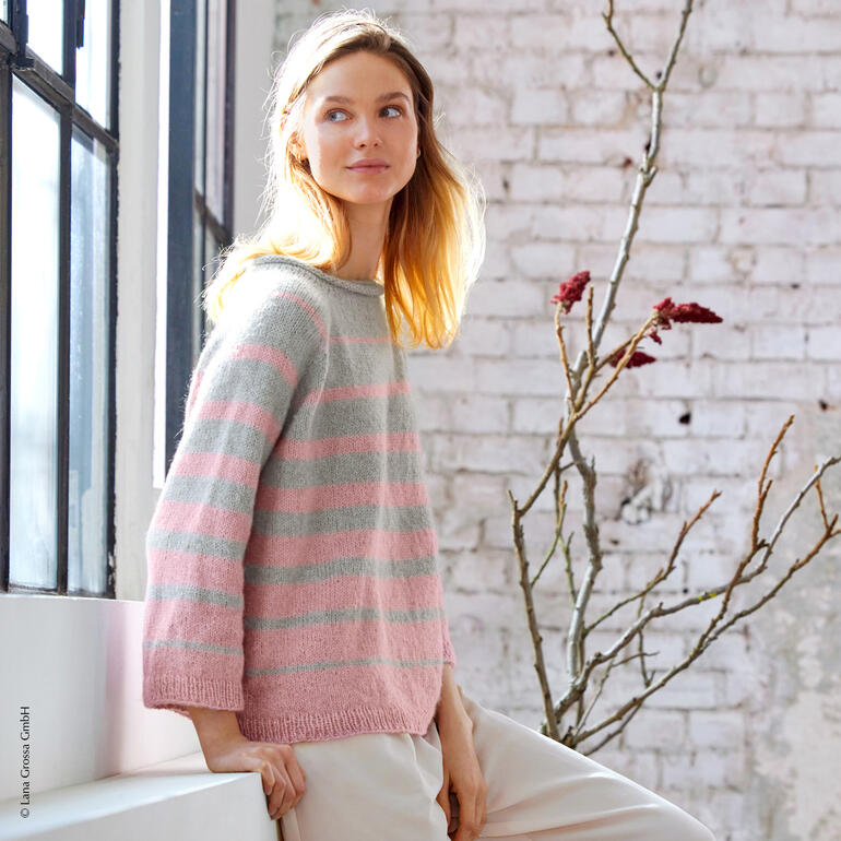 Gestreifter Top-Down Pullover aus Ecopuno und Setasuri in sanften Tönen