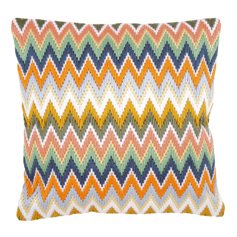 Longstichkissen mit Zickzackmuster in verschiedenen Farben.