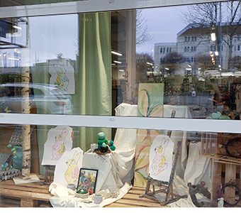 Junghans-Wolle Creativ Shop Schaufenster